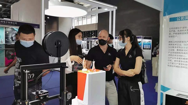 展會現場|洋明達3D打印機精彩亮相廣州電子展,助力中國智造業(圖4) 展會現場|洋明達3D打印機精彩亮相廣州電子展,助力中國智造業(圖4)